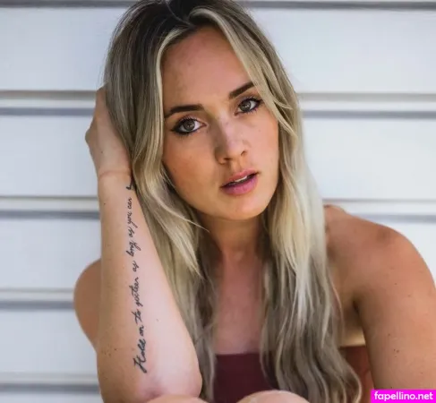 Sophia Scott OnlyFans Thumbnail #jPyGgnHOdI