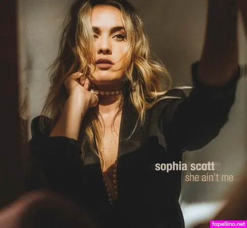 Sophia Scott OnlyFans Thumbnail #q2C5qmSfZG