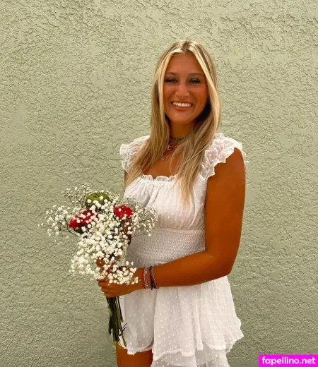 Sophia Simpson Main Profile Photo