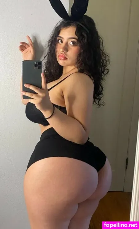 Sophia Summers 3 Main Profile Photo