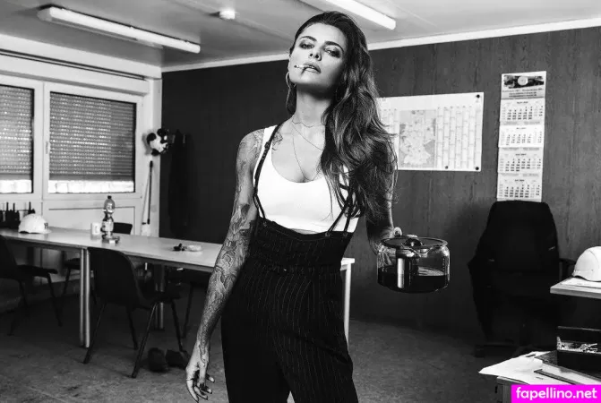 Sophia Thomalla OnlyFans Thumbnail #JdHkmri0mL
