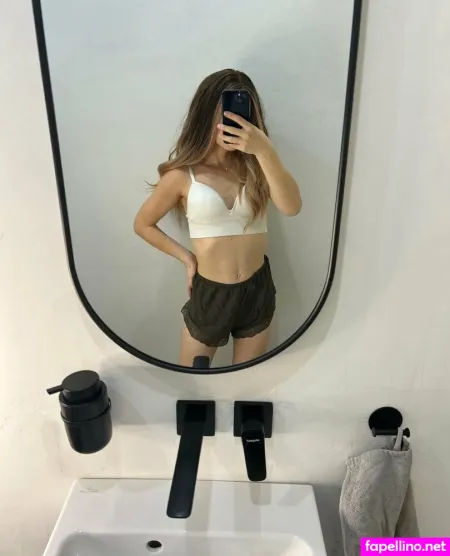 Sophia Weiss OnlyFans Thumbnail #8d4ixg1Pyh