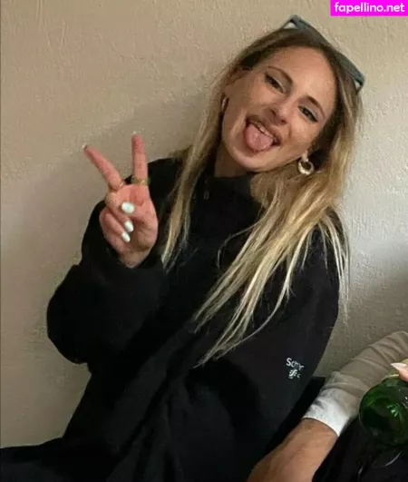 Sophia Zisi OnlyFans Thumbnail #SnPozINOrf