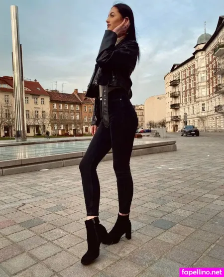 Sophiaabelow OnlyFans Thumbnail #89Uu3VKSan