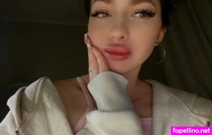 Sophiaabelow OnlyFans Thumbnail #nsh11eEow7