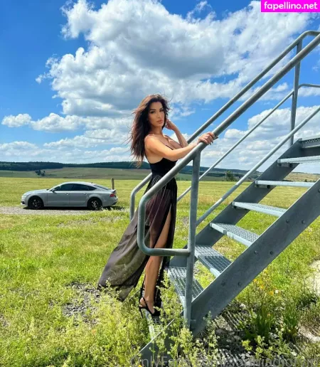 Sophiadiorvip OnlyFans Thumbnail #lXzTUarWTU