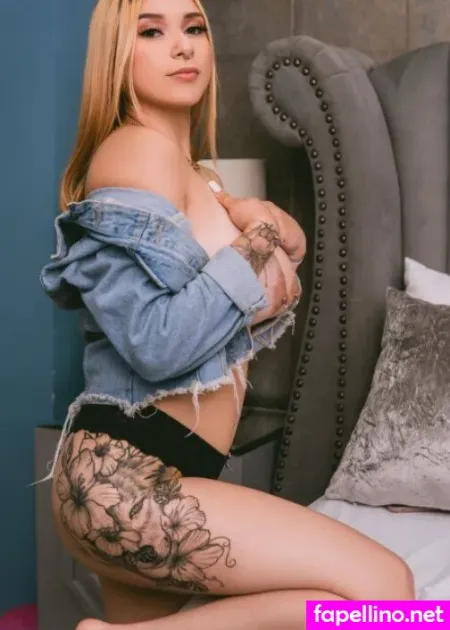 Sophialaurens OnlyFans Thumbnail #2kkldLwkvN