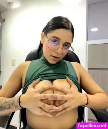 Sophialaurens OnlyFans Thumbnail #9Mys1yLGA0