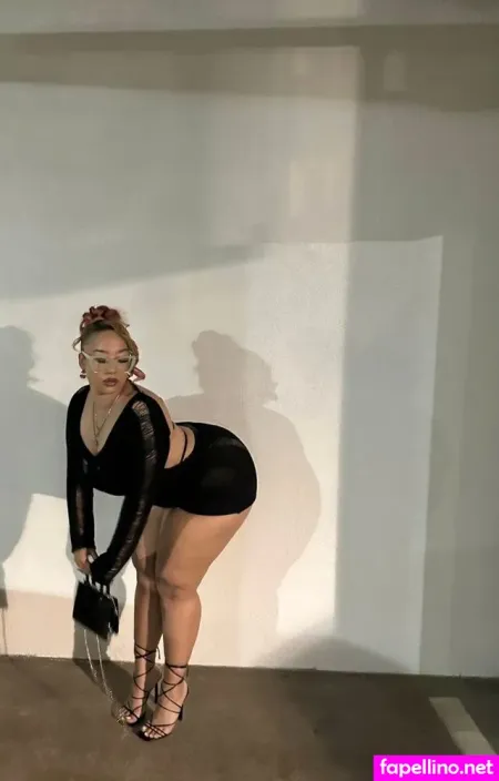 Sophialaurrren OnlyFans Thumbnail #8e4OxAmmUw