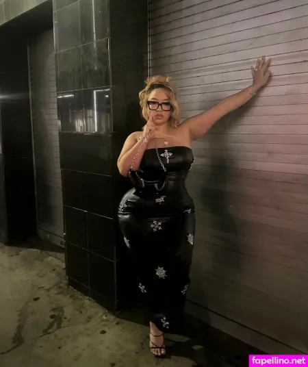 Sophialaurrren OnlyFans Thumbnail #XTfuktnRVU