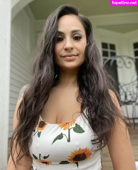 Sophiamariiex OnlyFans Thumbnail #H8UH3XrXBV