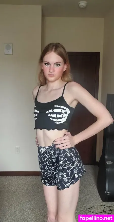 Sophie Asimov OnlyFans Thumbnail #e0RpVDoWSa