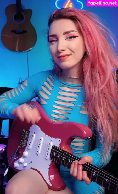 Sophie Burrell OnlyFans Thumbnail #8XKO2Vusgj