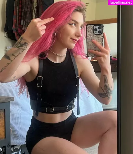 Sophie Burrell OnlyFans Thumbnail #J8N71xrco2