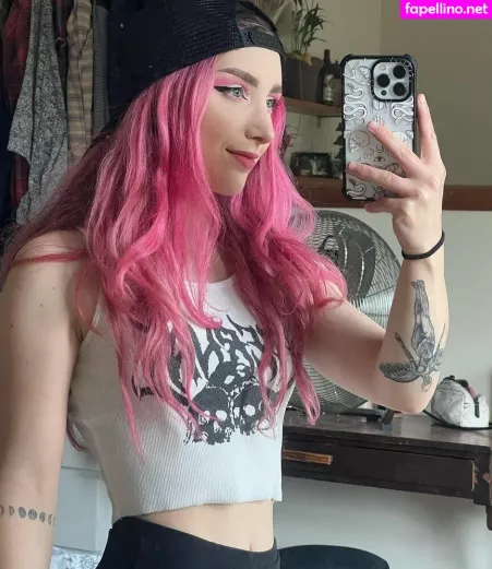 Sophie Burrell OnlyFans Thumbnail #X1llKlm8a7