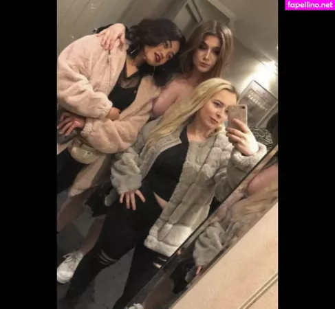 Sophie C OnlyFans Thumbnail #D1WqV56Zol