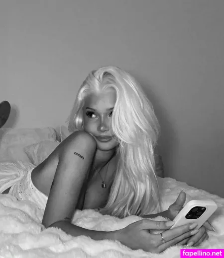 Sophie Charlott OnlyFans Thumbnail #dzmW5IsXaM