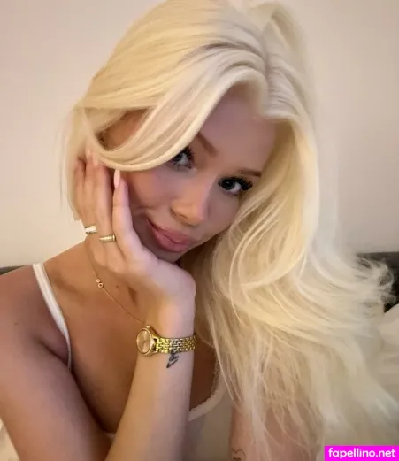 Sophie Charlott OnlyFans Thumbnail #m7OIUUBVUr