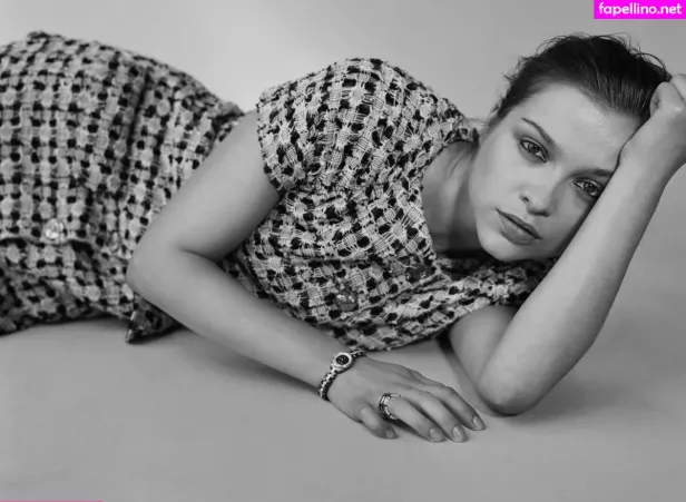 Sophie Cookson OnlyFans Thumbnail #cyeOMBP6Q4