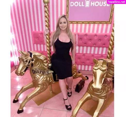 Sophie Defoe 2 OnlyFans Thumbnail #DZxlYhlkrG