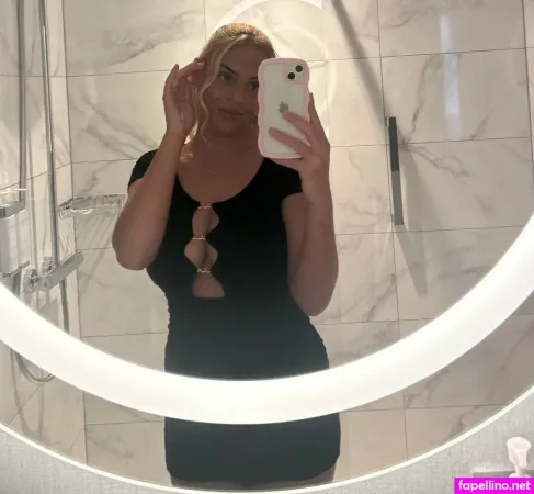 Sophie Dodd OnlyFans Thumbnail #0Yf4zq5gq6