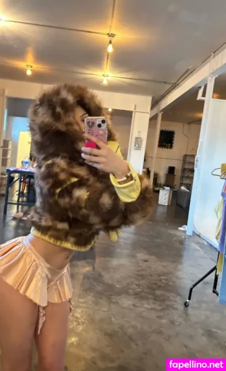 Sophie Giannamore OnlyFans Thumbnail #4hlyCDfTSC