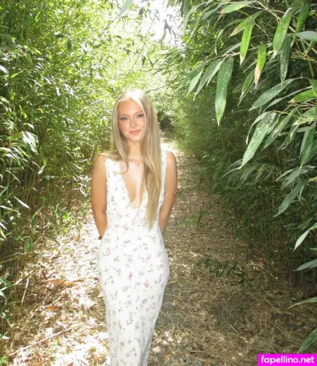 Sophie Grace OnlyFans Thumbnail #lWGEov7OmX