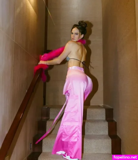Sophie Hawley Weld OnlyFans Thumbnail #vMkFn1pqMK