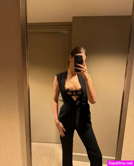 Sophie Julliard OnlyFans Thumbnail #WA0JxxwmJj