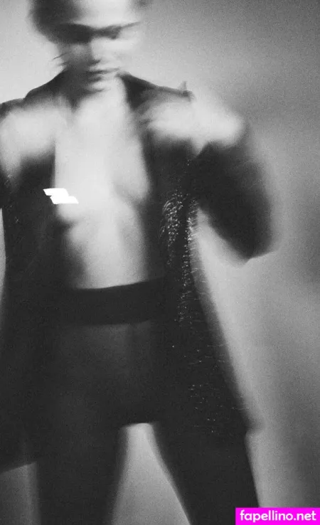 Sophie Kern OnlyFans Thumbnail #EW4Fw08pMS