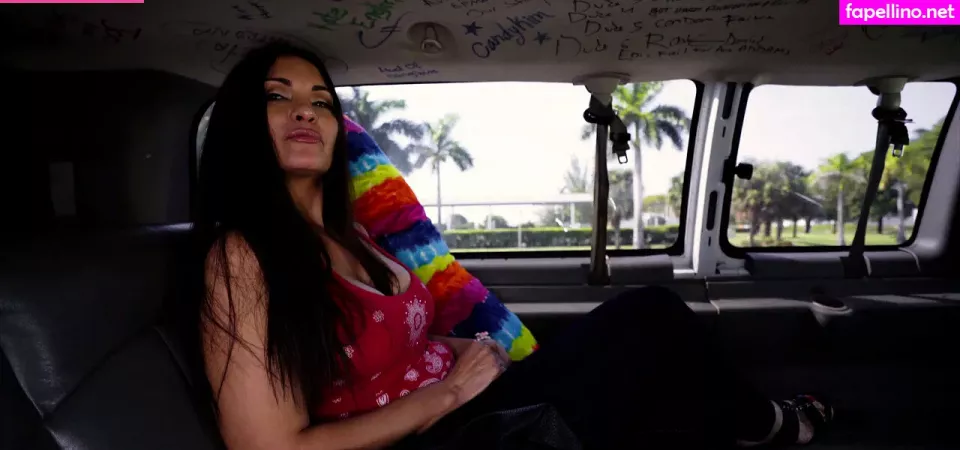 Sophie Leon OnlyFans Thumbnail #1ZyvrpdHC1