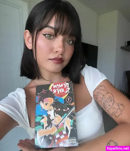 Sophie Michelle OnlyFans Thumbnail #A7R3u1hQLT