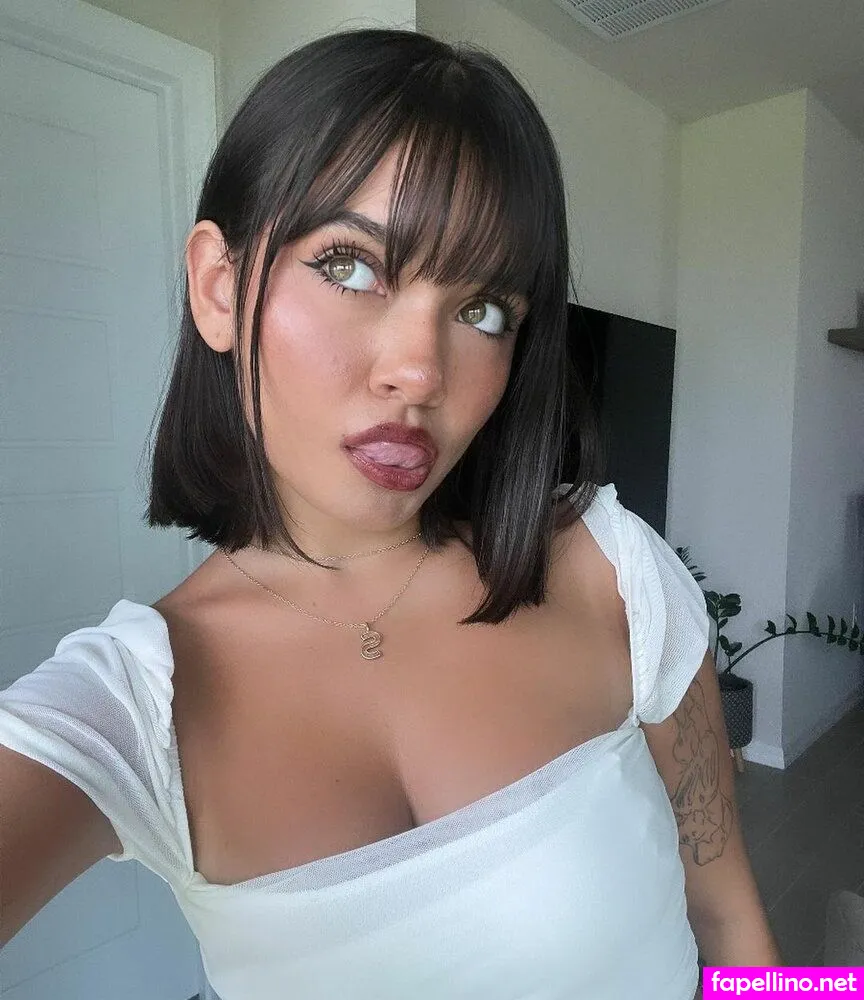 sophiemichelle, xxxmisssmitchell_92 Nude Leaked OnlyFans Photo #qeSJS30I8Z