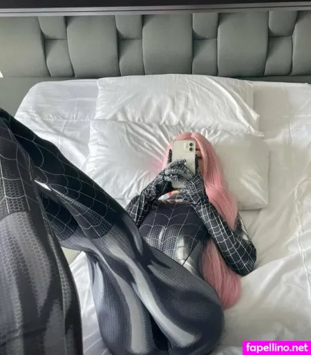 Sophie Miler OnlyFans Thumbnail #wyfvg7kbm4