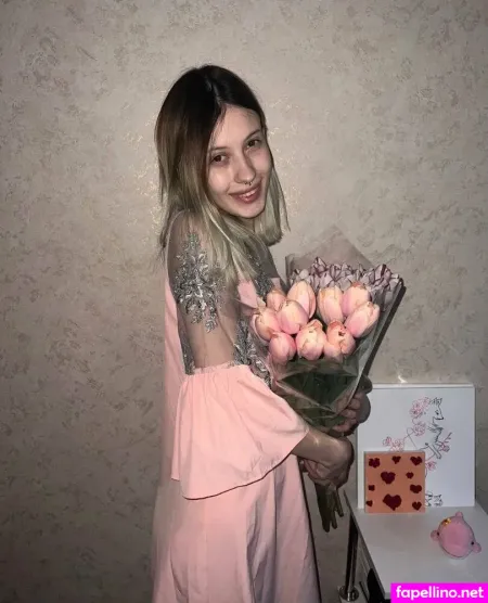 Sophie Mur OnlyFans Thumbnail #av59HihsqQ