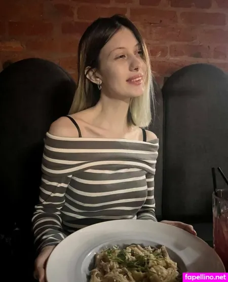 Sophie Mur OnlyFans Thumbnail #ldrkyB6Nyr