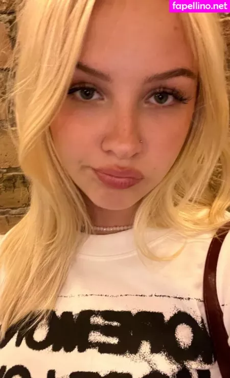 Sophie Mzt OnlyFans Thumbnail #ZUS38JUuLJ