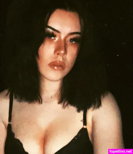 Sophie Nash OnlyFans Thumbnail #uO2ip3vGdP