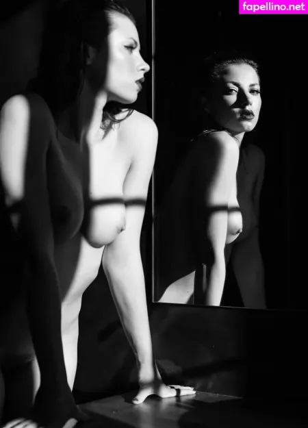 Sophie Natalchuk OnlyFans Thumbnail #N9bIACb0Na