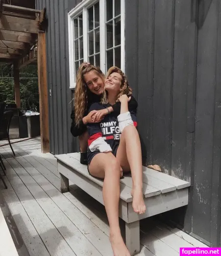 Sophie Nelisse OnlyFans Thumbnail #nAVe0znxdh