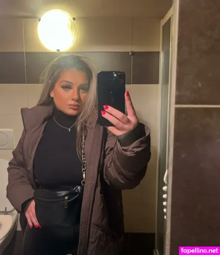 Sophie Nelson OnlyFans Thumbnail #b2Nwpuclmh