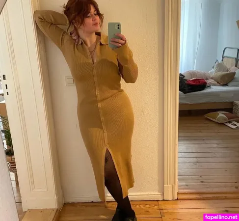 Sophie Passmann OnlyFans Thumbnail #2cKyj2mSHI