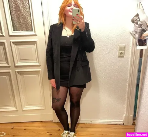 Sophie Passmann OnlyFans Thumbnail #4yvZTUbmXm