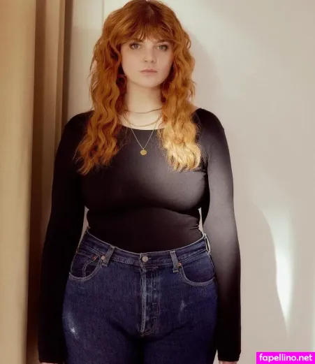 Sophie Passmann OnlyFans Thumbnail #8VDlJY3JxO