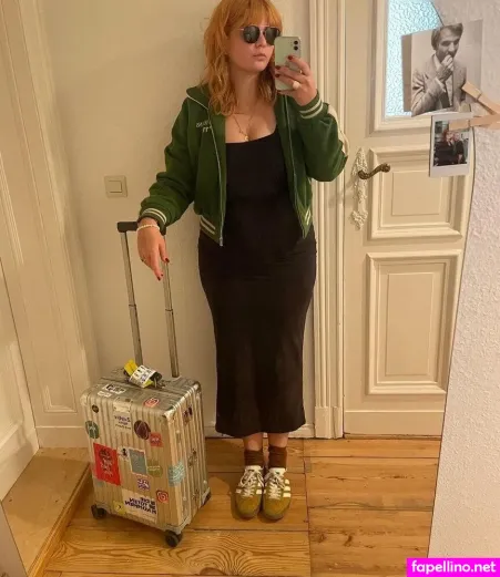 Sophie Passmann OnlyFans Thumbnail #OQng0ENPj3