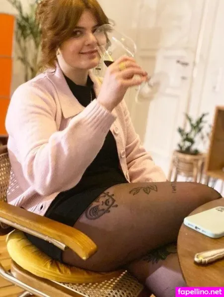 Sophie Passmann OnlyFans Thumbnail #REhKTTr2w9