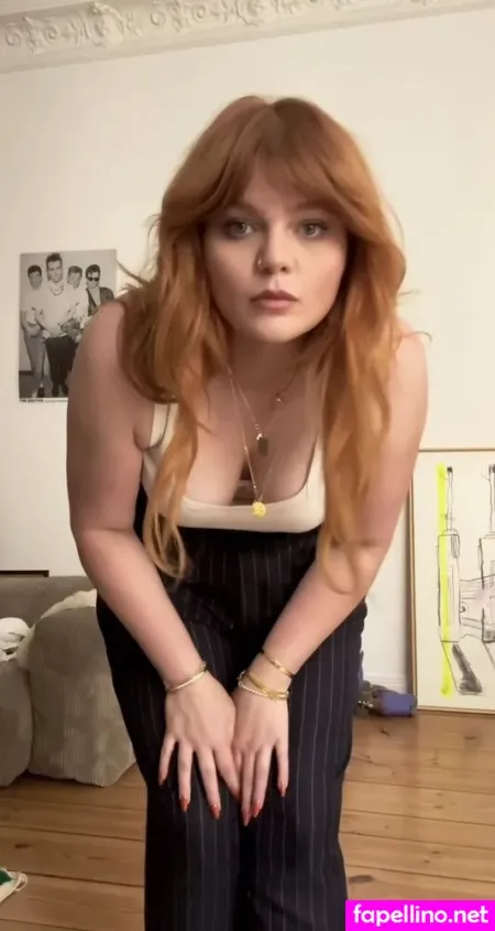 Sophie Passmann OnlyFans Thumbnail #vZ6YnasRSB