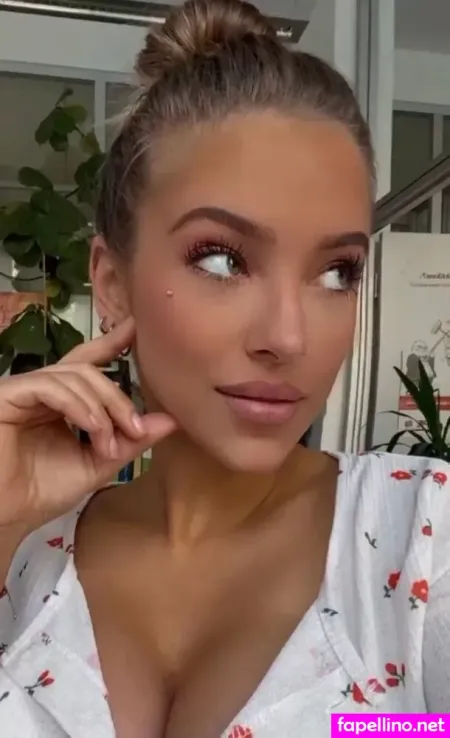 Sophie Pawlica OnlyFans Thumbnail #9XJAA6qYCr