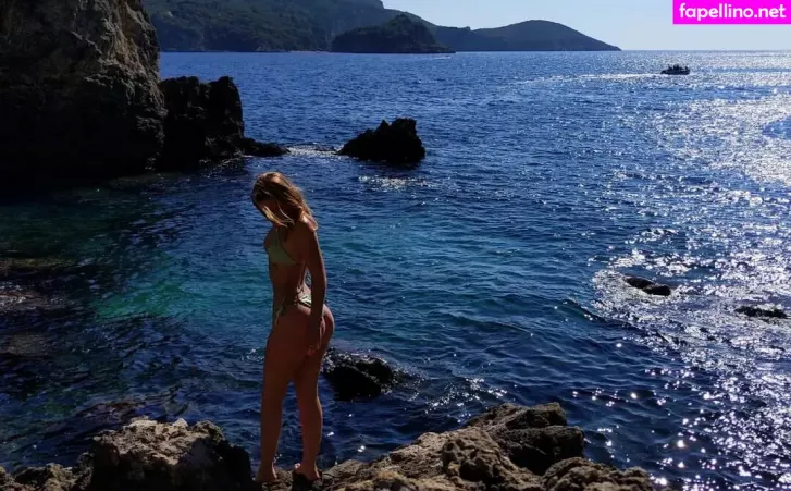 Sophie Pettifer OnlyFans Thumbnail #lAhPwz9VWy
