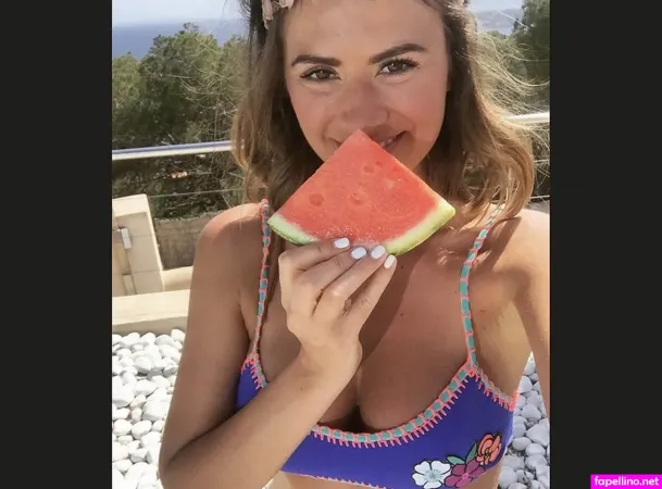 Sophie Porley OnlyFans Thumbnail #7JpDKPAKYv